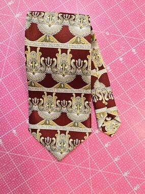 SILK Men's Burgundy Patterned  Tie with Silver Accents